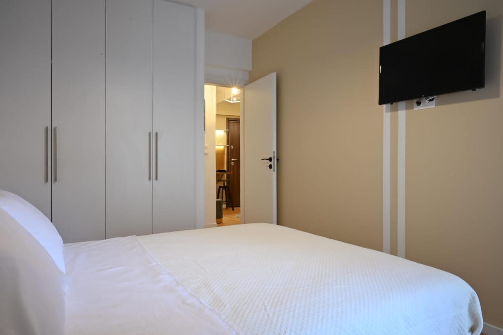 Modern Two Bedroom Apartment At Koukaki Athena Bagian luar foto