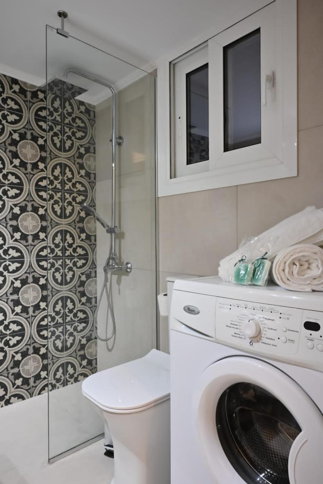 Modern Two Bedroom Apartment At Koukaki Athena Bagian luar foto