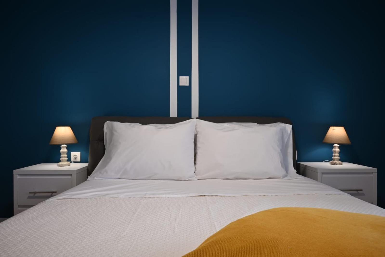 Modern Two Bedroom Apartment At Koukaki Athena Bagian luar foto